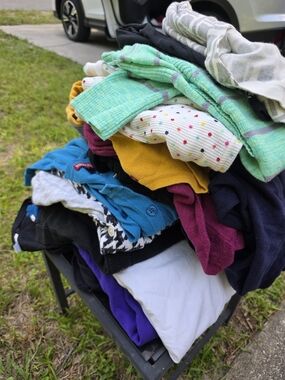 Lot Of Womans Long Sleeve Shirts Mossimo Merona Size Medium And Large 23 Pieces